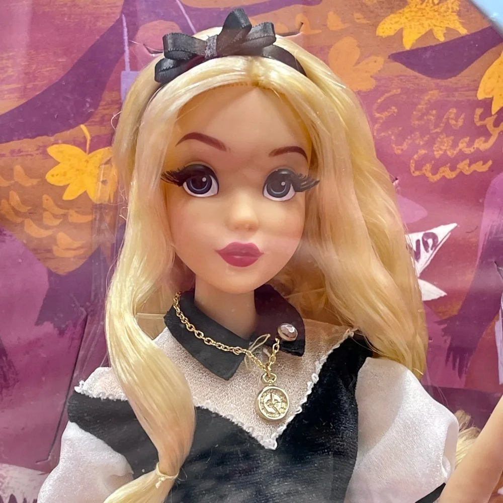 Disney Alice in Wonderland Limited edition Doll - Picture 5 of 8